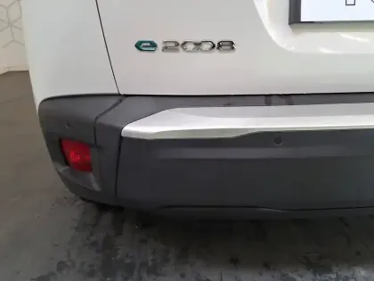 Photo 10 Peugeot 2008  Electrique 136 ch