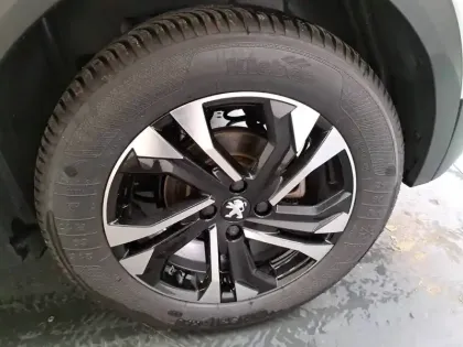 Photo 17 Peugeot 2008  Electrique 136 ch