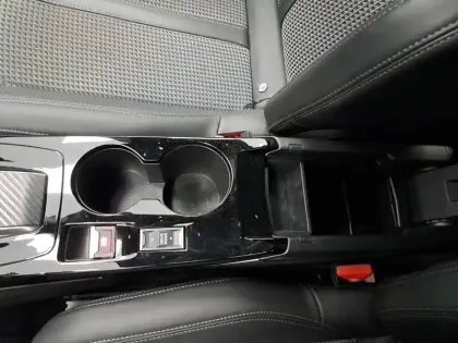 Photo 34 Peugeot 2008  Electrique 136 ch