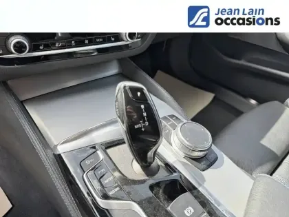 Photo 12 BMW Serie 5 520d xDrive 190 ch BVA8