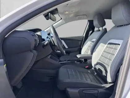 Photo 10 Citroën C4  Hybride 145 e-DCS6