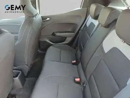 Photo 9 Renault Clio  E-Tech full hybrid 145 ch GSR2