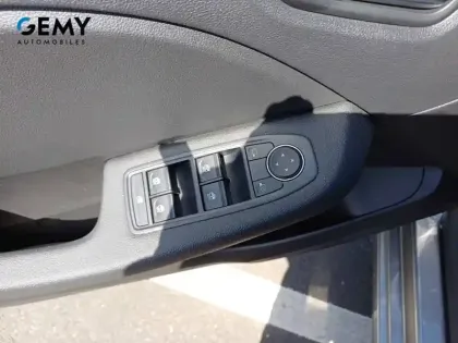 Photo 12 Renault Clio  E-Tech full hybrid 145 ch GSR2