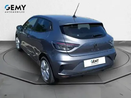 Photo 6 Renault Clio  E-Tech full hybrid 145 ch GSR2