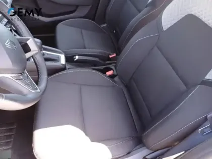 Photo 8 Renault Clio  E-Tech full hybrid 145 ch GSR2