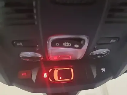 Photo 26 Peugeot 3008  2.0 BlueHDi 180ch S&S EAT6