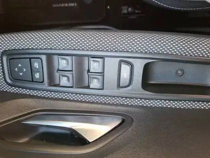 Photo 38 Dacia Sandero  SCe 65 - 22