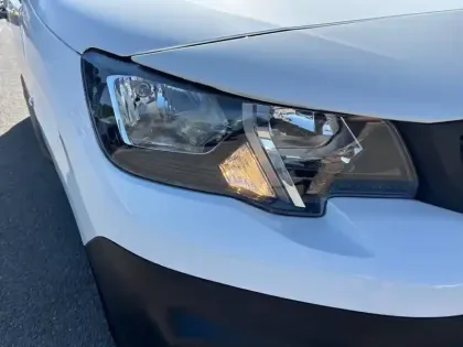 Photo 15 Peugeot Partner  FOURGON STANDARD 650 KG BLUEHDI 130 S&S EAT8