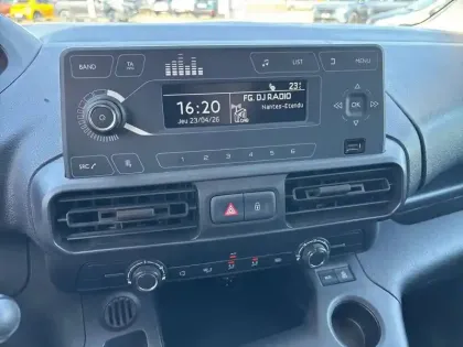 Photo 19 Peugeot Partner  FOURGON STANDARD 650 KG BLUEHDI 130 S&S EAT8