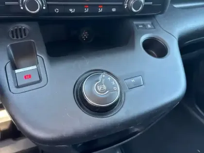 Photo 13 Peugeot Partner  FOURGON STANDARD 650 KG BLUEHDI 130 S&S EAT8