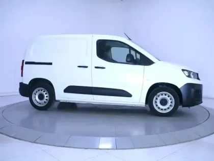 Photo 23 Peugeot Partner  FOURGON STANDARD 650 KG BLUEHDI 130 S&S EAT8