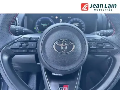 Photo 11 Toyota Yaris  Hybride 130h