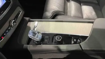 Photo 26 Volvo Xc90  T8 AWD Hybride Rechargeable 455 ch Geartronic 8 7pl