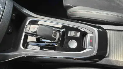 Photo 20 Peugeot 308  BlueHDi 130ch S&S EAT8