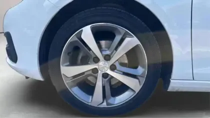 Photo 10 Peugeot 308  BlueHDi 130ch S&S EAT8