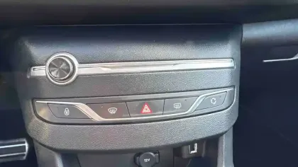 Photo 19 Peugeot 308  BlueHDi 130ch S&S EAT8