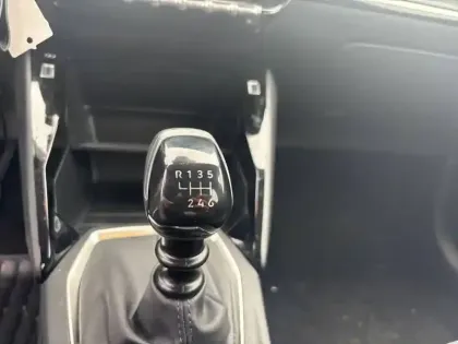 Photo 13 Peugeot 208  100 S&S BVM6