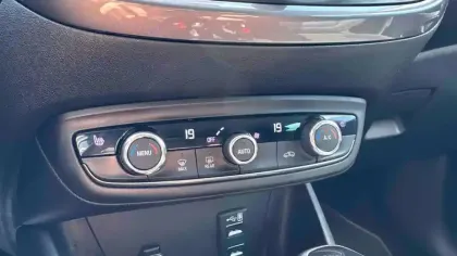 Photo 18 Opel Crossland X  1.2 Turbo 130 ch BVA6