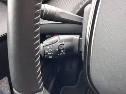 Photo 15 Peugeot 208  Electrique 50 kWh 136ch
