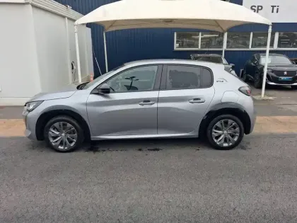 Photo 7 Peugeot 208  Electrique 50 kWh 136ch