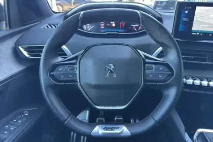 Photo 16 Peugeot 5008  PureTech 130ch S&S BVM6