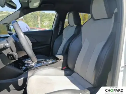 Photo 9 Peugeot 2008  Moteur électrique 136 ch