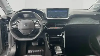 Photo 20 Peugeot 208  Hybrid 110 ch e-DCS6