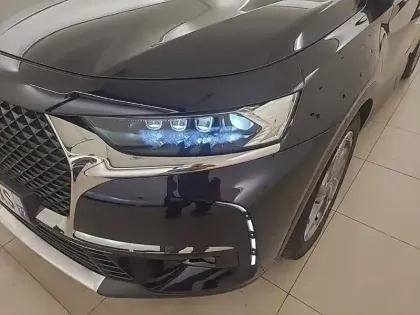 Photo 39 DS DS 7 DS7 Crossback Hybride 300 E-Tense EAT8 4x4