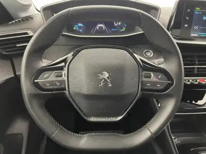 Photo 22 Peugeot 208  Electrique 50 kWh 136ch
