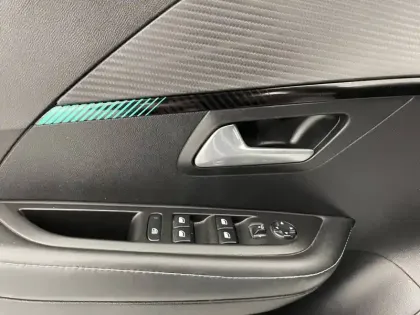 Photo 30 Peugeot 208  Electrique 50 kWh 136ch