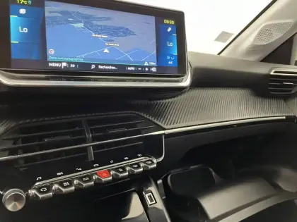 Photo 26 Peugeot 208  Electrique 50 kWh 136ch