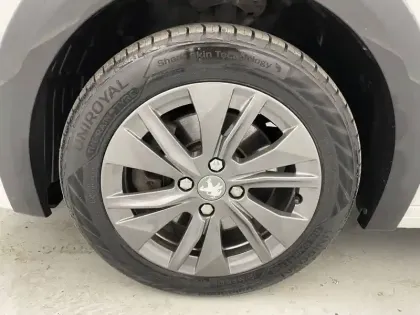 Photo 15 Peugeot 208  Electrique 50 kWh 136ch