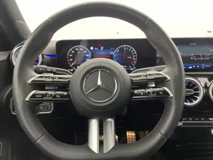 Photo 22 Mercedes Classe A  250 e Hybrid EQ 8G-DCT