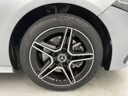 Photo 12 Mercedes Classe A  250 e Hybrid EQ 8G-DCT