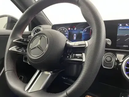 Photo 24 Mercedes Classe A  250 e Hybrid EQ 8G-DCT