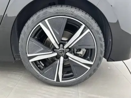 Photo 41 Peugeot 308  PHEV 180 e-EAT8