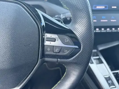 Photo 20 Peugeot 308  PHEV 180 e-EAT8