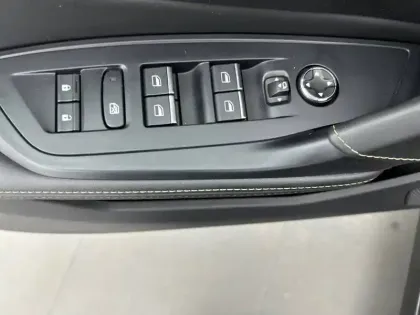 Photo 46 Peugeot 308  PHEV 180 e-EAT8