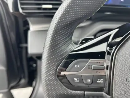 Photo 48 Peugeot 308  PHEV 180 e-EAT8
