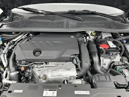Photo 60 Peugeot 308  PHEV 180 e-EAT8