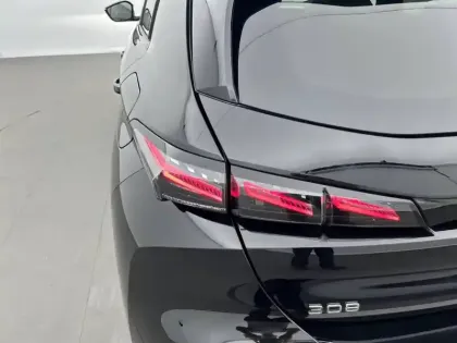 Photo 45 Peugeot 308  PHEV 180 e-EAT8