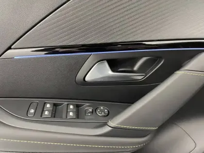 Photo 31 Peugeot 208  Hybrid 110 e-DCS6