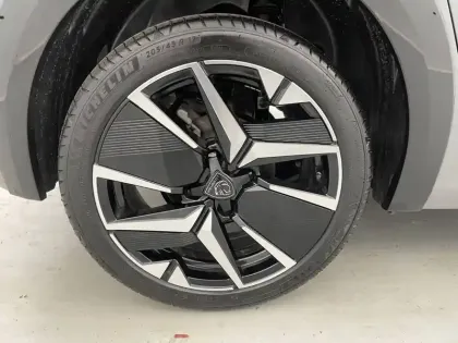 Photo 18 Peugeot 208  Hybrid 110 e-DCS6