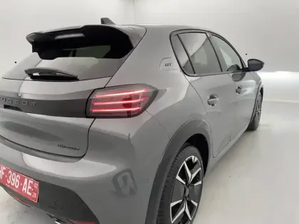 Photo 30 Peugeot 208  Hybrid 110 e-DCS6