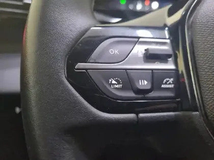 Photo 30 Peugeot 308  PureTech 130ch S&S EAT8