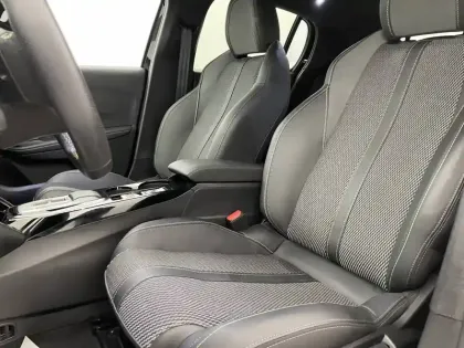 Photo 13 Peugeot 208  Hybrid 110 e-DCS6