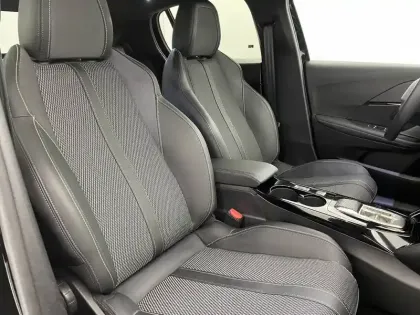 Photo 26 Peugeot 208  Hybrid 110 e-DCS6