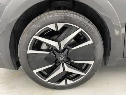 Photo 16 Peugeot 208  Hybrid 110 e-DCS6