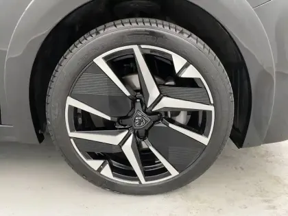 Photo 17 Peugeot 208  Hybrid 110 e-DCS6