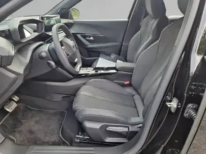 Photo 10 Peugeot 2008  Hybrid 145 e-DCS6